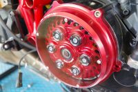 Ducati Monster 1200 Umbaukit auf eine volleinstellbare AHK Trockenkupplung des Herstellers Kbike