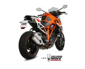 KTM_Superduke_1290_14-_73KT022LM3X_02_PPD_1280x1280