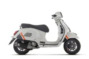 Piaggio-Vespa-310-GTS-2025-Full-System-Urban-E5-Black-3-jpg-53551AN-00.jpg