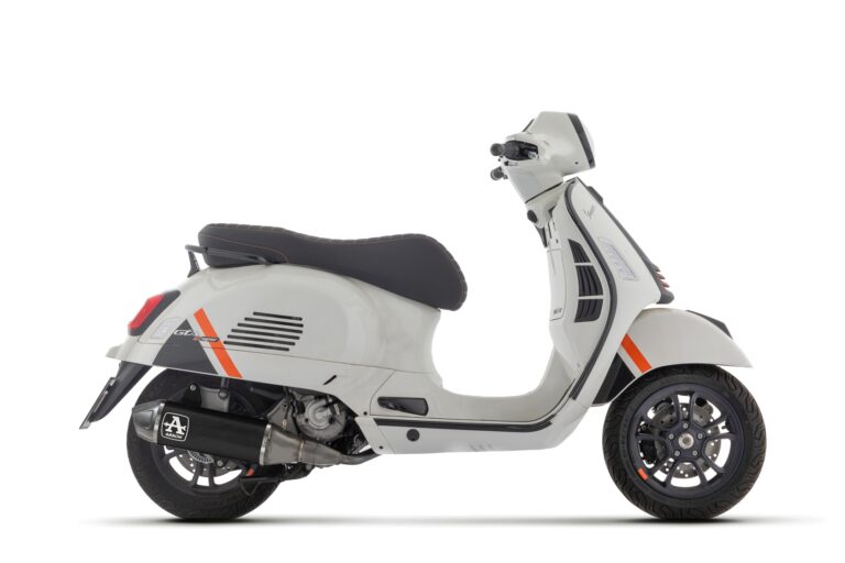 Piaggio-Vespa-310-GTS-2025-Full-System-Urban-E5-Black-3-jpg-53551AN-00.jpg